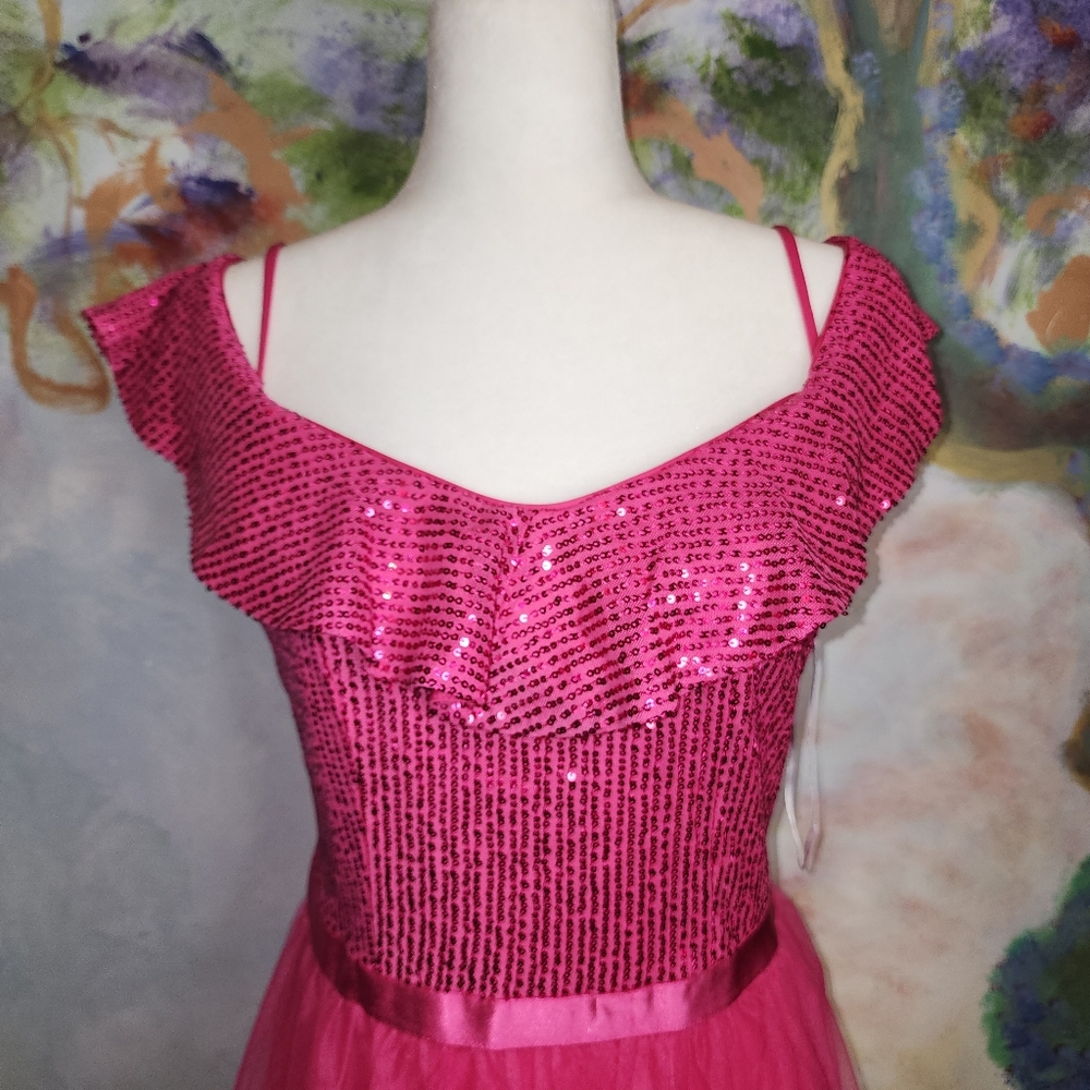 NWOT Wedtrend Sequin Off Shoulder W Adjustable Spagetti Straps with Tulle Skirt - Picture 3 of 9